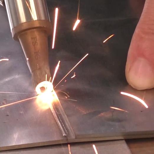 1.5mm不銹鋼拼接焊焊接操作演示